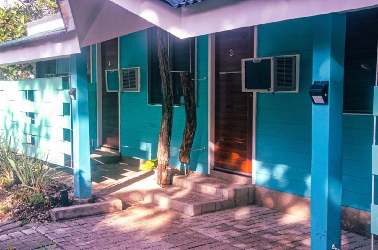 House Of Tamse Laagans ' Inn Badian Exterior foto